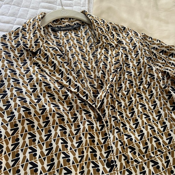 ZARA Button-up Silky Top - Picture 4 of 7